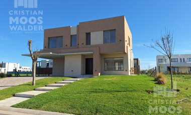 Casa en venta 6 ambientes - Riberas