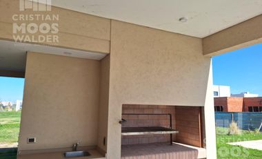 Casa en venta 6 ambientes - Riberas