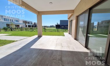 Casa en venta 6 ambientes - Riberas