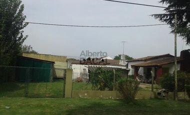 Casa en Venta en 6 (ex12) esq. 44 Villa Elisa - Alberto Dacal Propiedades