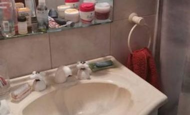 Excelente casa de 5 ambientes sobre terreno propio, en excelente estado super luminosa