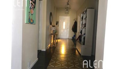 Casa de 4 dormitorios en venta en Lomas de Zamora