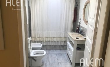 Casa de 4 dormitorios en venta en Lomas de Zamora
