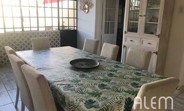 Casa de 4 dormitorios en venta en Lomas de Zamora