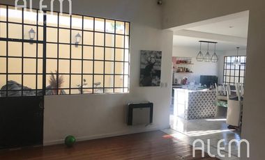 Casa de 4 dormitorios en venta en Lomas de Zamora