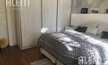 Casa de 4 dormitorios en venta en Lomas de Zamora