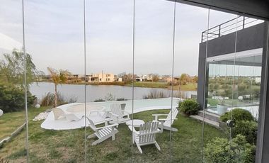 Casa en Muelles -MB- excelente ubicación