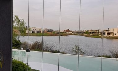 Casa en Muelles -MB- excelente ubicación