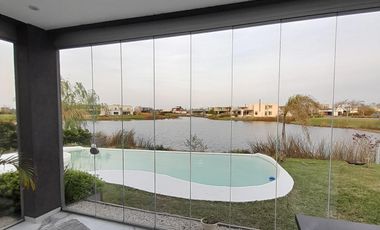 Casa en Muelles -MB- excelente ubicación