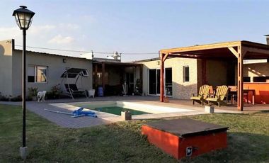 Casa en venta - 3 dormitorios 3 baños 2 cocheras - 220mts2 - Los Talas