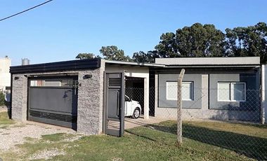 Casa en venta - 3 dormitorios 3 baños 2 cocheras - 220mts2 - Los Talas