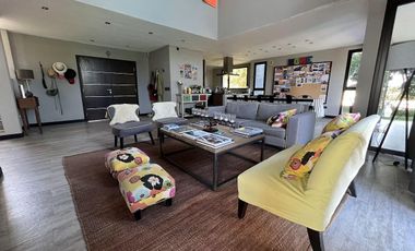 Casa en Alquiler- Barrio Residencial 1 Lote 619 de Costa Esmeralda - Excelente ubicacion