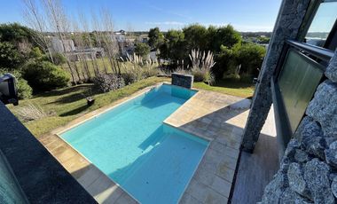Casa en Alquiler- Barrio Residencial 1 Lote 619 de Costa Esmeralda - Excelente ubicacion