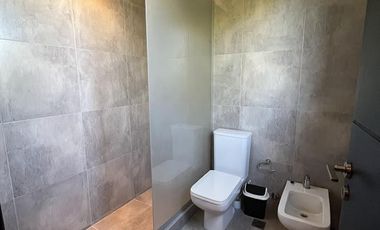 Casa en Alquiler- Barrio Residencial 1 Lote 619 de Costa Esmeralda - Excelente ubicacion