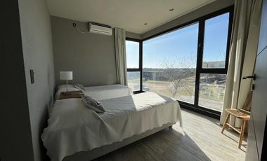 Casa en Alquiler- Barrio Residencial 1 Lote 619 de Costa Esmeralda - Excelente ubicacion