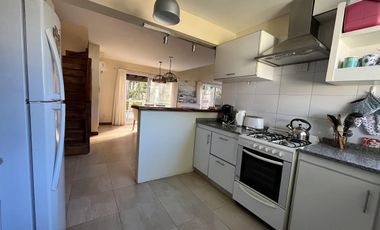 Casa en alquiler- Residencial 1 lote 330 de Costa Esmeralda - Cercania a la playa