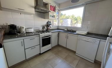 Casa en alquiler- Residencial 1 lote 330 de Costa Esmeralda - Cercania a la playa