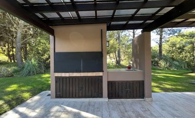 Casa en alquiler- Residencial 1 lote 330 de Costa Esmeralda - Cercania a la playa
