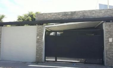 Casa en venta - 3 dormitorios 2 baños - Cochera - 288mts -  Berisso