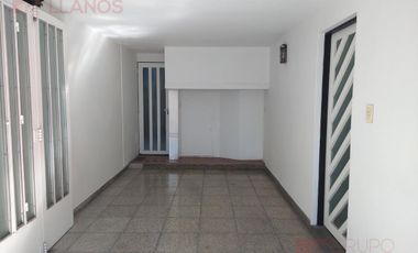 Casa en venta, seis ambientes en Lujan Centro.