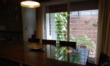 Casa en venta, seis ambientes en Lujan Centro.