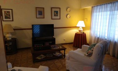 Casa en venta, seis ambientes en Lujan Centro.