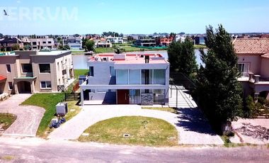 CASA VENTA CANNING BARRIO SANTA RITA