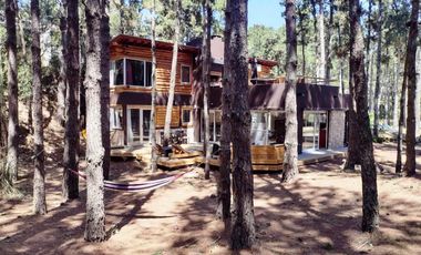 Casa en venta - 4 Dormitorios 2 Baños - 950Mts2 - Senderos III, Costa Esmeralda