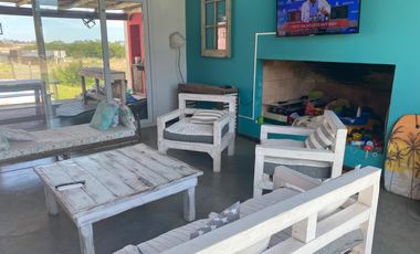 Casa en venta - 4 Dormitorios 3 Baños - 130mts2 - Costa Esmeralda