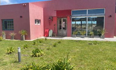 Casa en venta - 4 Dormitorios 3 Baños - 130mts2 - Costa Esmeralda