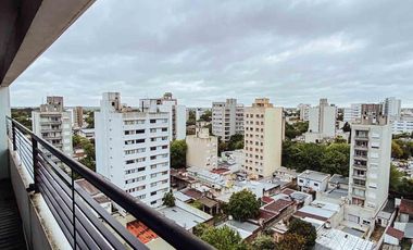 Departamento en venta - 2 Dormitorios 1 Baño - 90 mts2 - La Plata