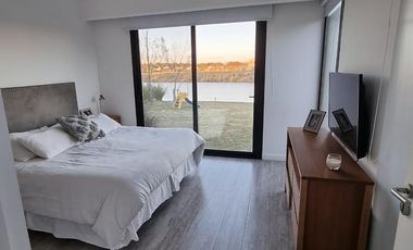 Espectacular casa con vista a la laguna en Pilará | VCO Propiedades