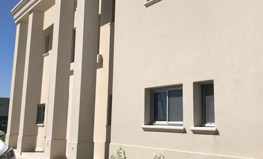 Casa en Venta y Alquiler al Lago - Ceibos, Puertos del Lago