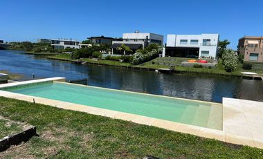 Casa en Venta y Alquiler al Lago - Ceibos, Puertos del Lago