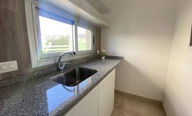 Casa en Venta y Alquiler al Lago - Ceibos, Puertos del Lago