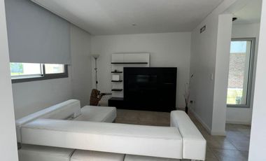 Casa en Venta y Alquiler al Lago - Ceibos, Puertos del Lago
