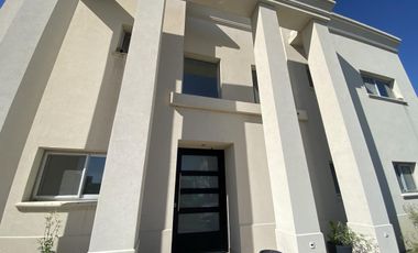 Casa en Venta y Alquiler al Lago - Ceibos, Puertos del Lago