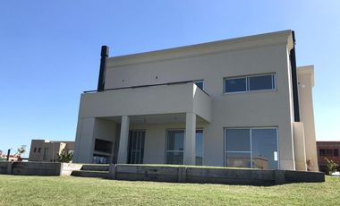 Casa en Venta y Alquiler al Lago - Ceibos, Puertos del Lago