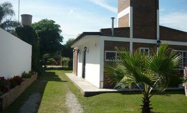 Casa venta - 3 dormitorios 1 baño - 136  mts2 - Etcheverry