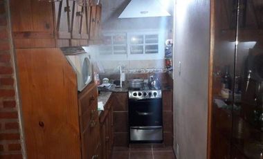 Casa venta - 3 dormitorios 1 baño - 136  mts2 - Etcheverry