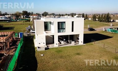 CASA VENTA CANNING BARRIO TERRALAGOS