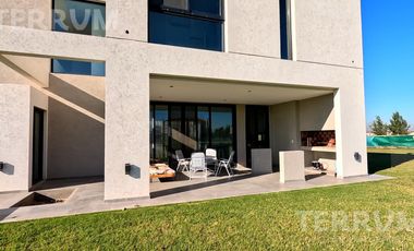 CASA VENTA CANNING BARRIO TERRALAGOS