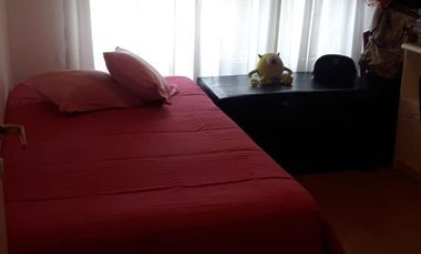 Casa tres ambientes con patio y quincho a la venta en Wilde