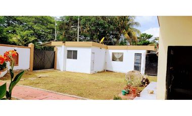 Venta casa quinta con locales Kanasin Mérida Yucatán