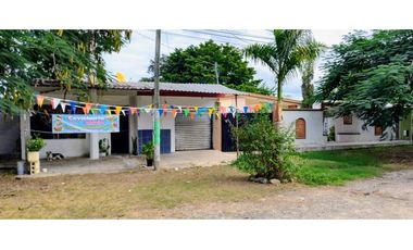 Venta casa quinta con locales Kanasin Mérida Yucatán