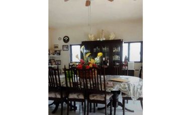 Venta casa quinta con locales Kanasin Mérida Yucatán