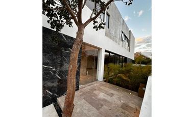 Venta casa nueva Paseos Country Mérida