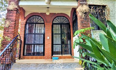 Casa y Terreno en Venta Cuernavaca Calz. de los Estrada ,Vista Hermosa