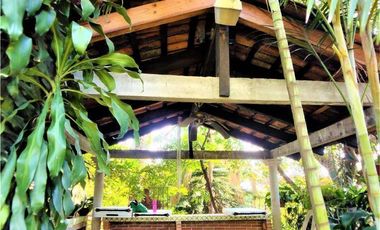 Casa y Terreno en Venta Cuernavaca Calz. de los Estrada ,Vista Hermosa