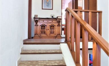 Casa y Terreno en Venta Cuernavaca Calz. de los Estrada ,Vista Hermosa